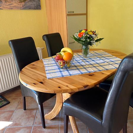 Ferienwohnung "Seemoewe" ボルン エクステリア 写真