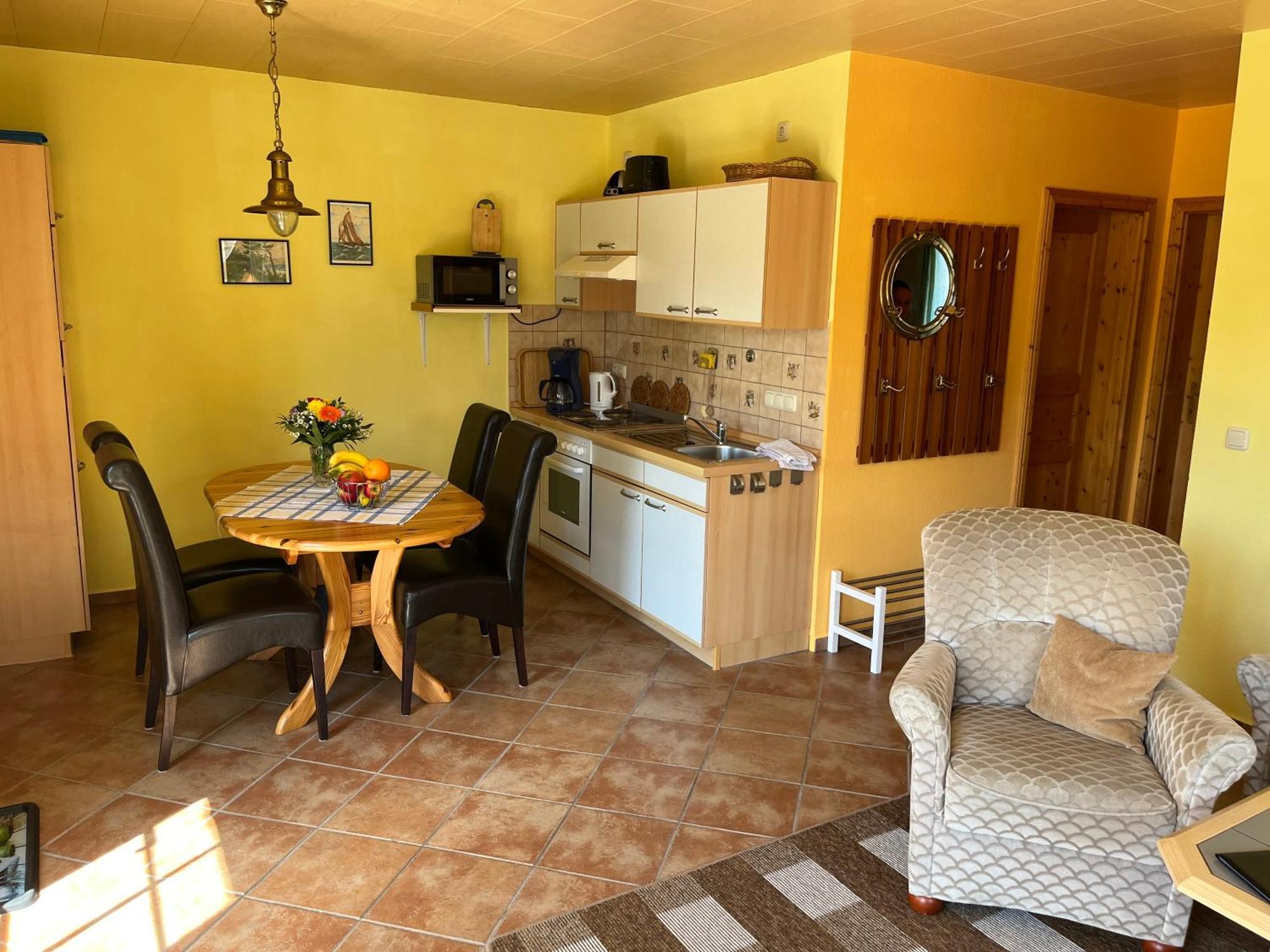 Ferienwohnung "Seemoewe" ボルン エクステリア 写真